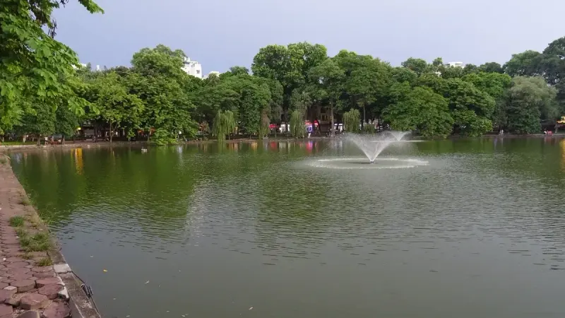 Hà Nội thí điểm vùng phát thải thấp ở Hoàn Kiếm: khung giờ cấm xe và lộ trình 2027–2028